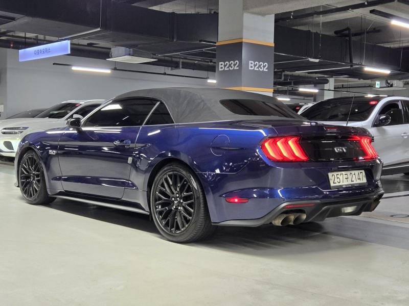 포드 머스탱(6세대) 컨버터블 5.0 GT 프리미엄 - 이미지 11