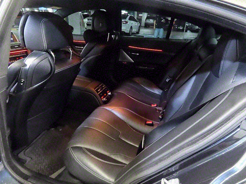 BMW M6(3세대) M6 그란쿠페 - 이미지 10