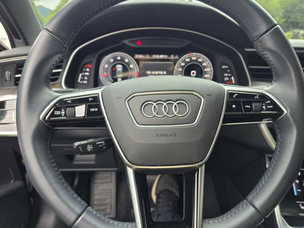 아우디 A6(5세대) 45 TFSI 콰트로 프리미엄 - 이미지 10