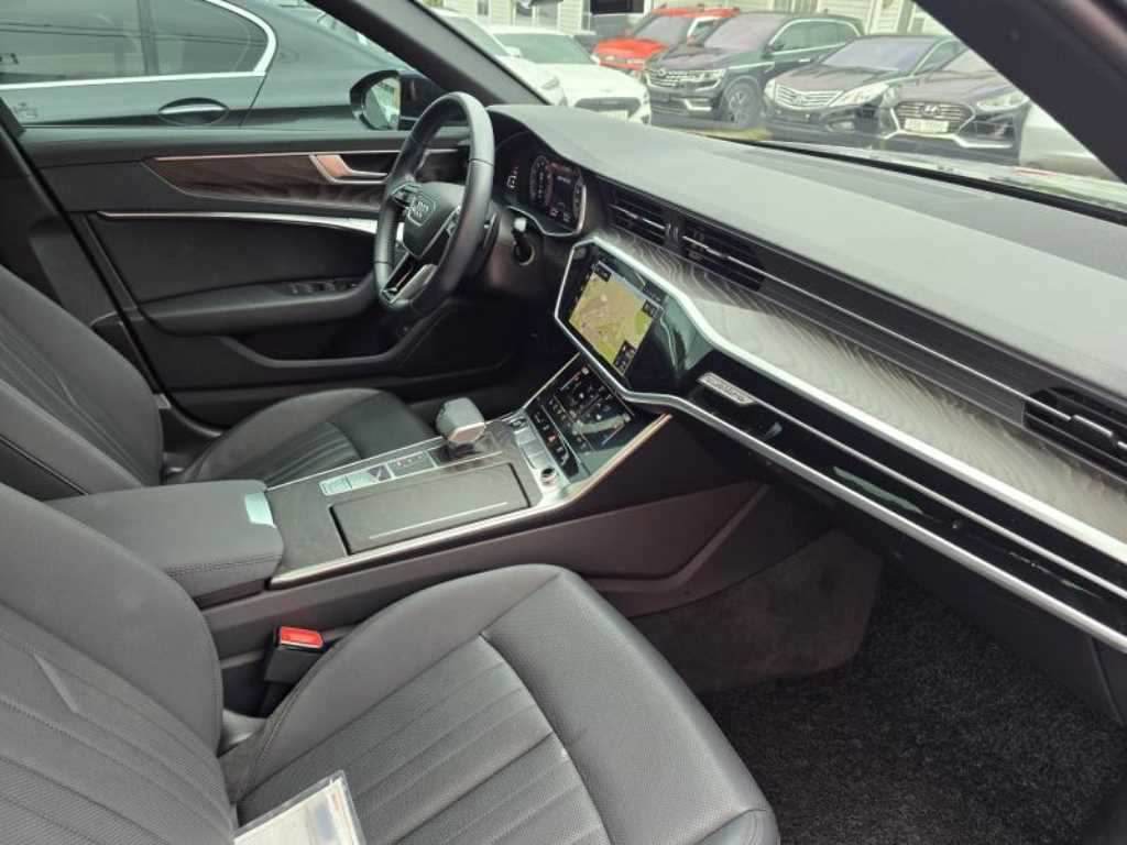 아우디 A6(5세대) 45 TFSI 콰트로 프리미엄 - 이미지 16