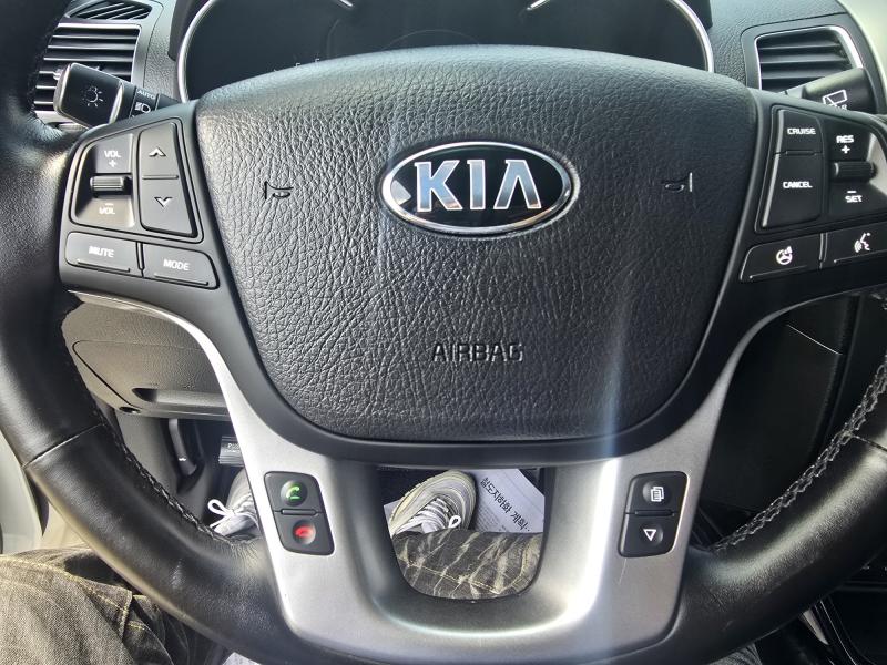 기아 뉴쏘렌토 R R2.0 4WD 프레스티지 - 이미지 5