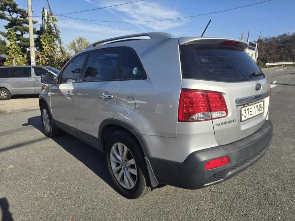 기아 쏘렌토 R 디젤 2.0 2WD TLX 최고급형 - 이미지 10