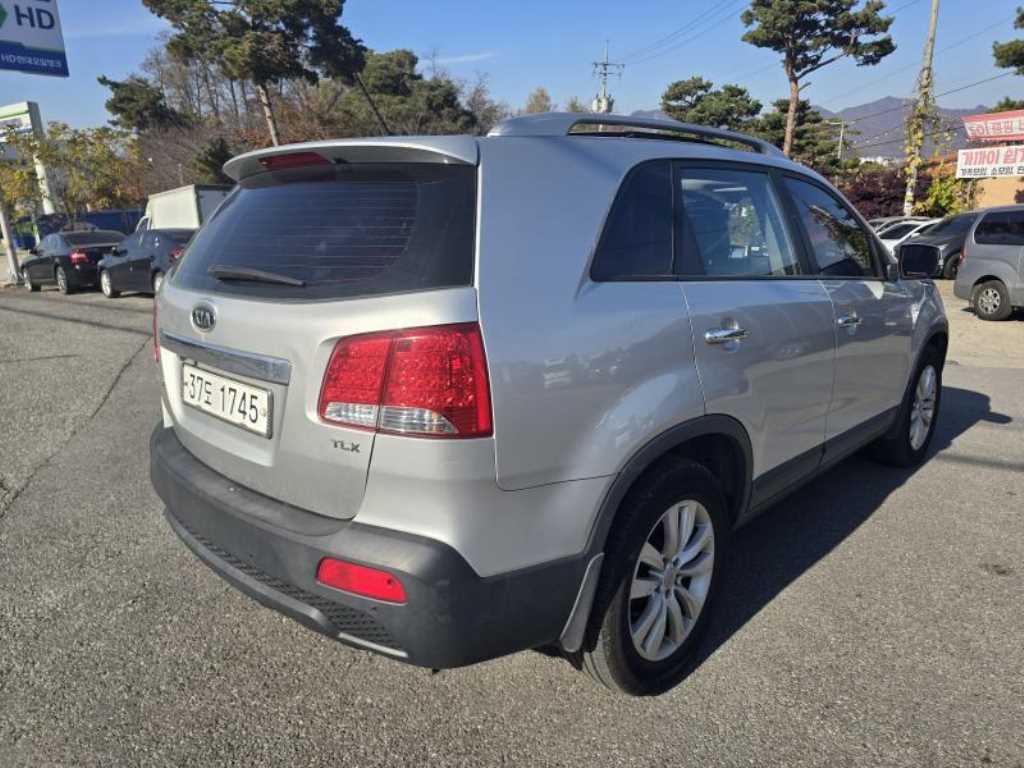 기아 쏘렌토 R 디젤 2.0 2WD TLX 최고급형 - 이미지 9