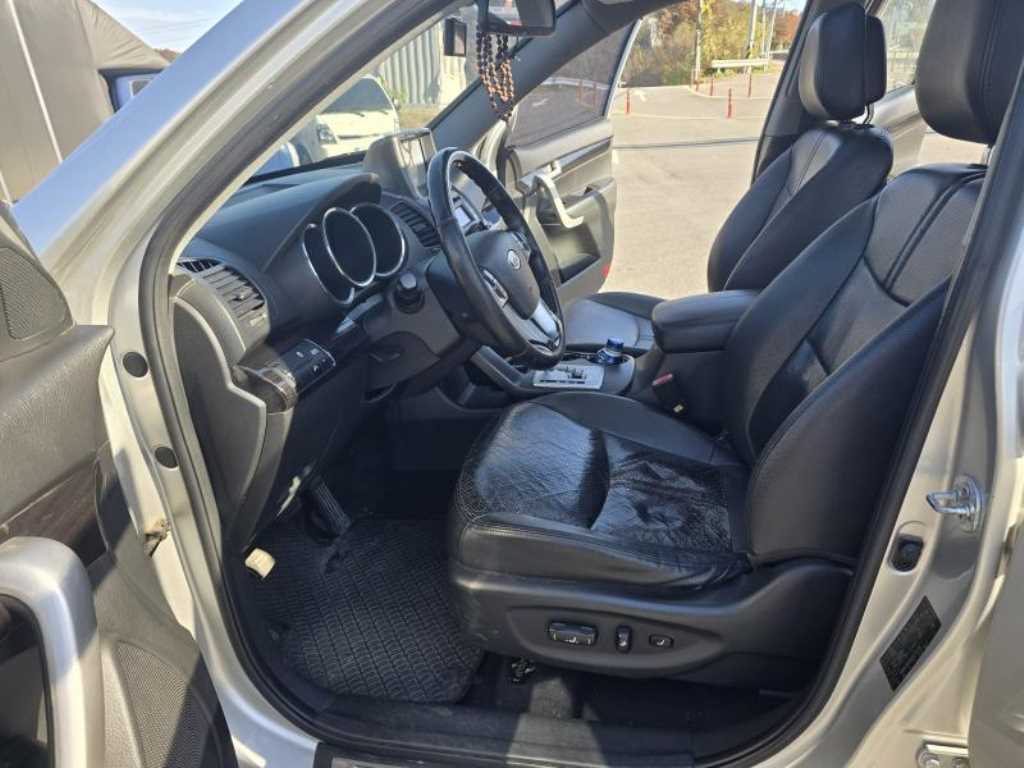 기아 쏘렌토 R 디젤 2.0 2WD TLX 최고급형 - 이미지 6